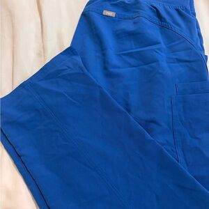 Figs Women's Cargo Pants in Vibrant Blue